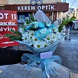 Mavi ve Beyaz Papatya Buketi