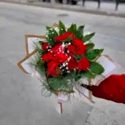 10 Adet Karanfil Buketi (beyaz k.)